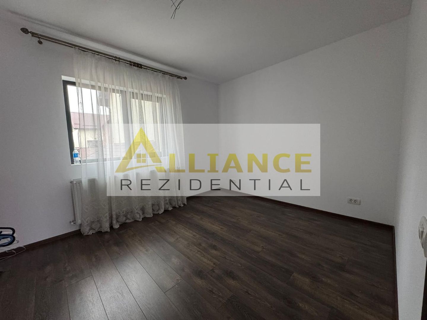 Vila individuala P+1 cu 4camere /3bai teren- 566mp - Poză 9
