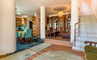 Casă pe 5 nivel–Ideală pentru Locuință, Sediu Firmă sau Investiție! - Poză 3