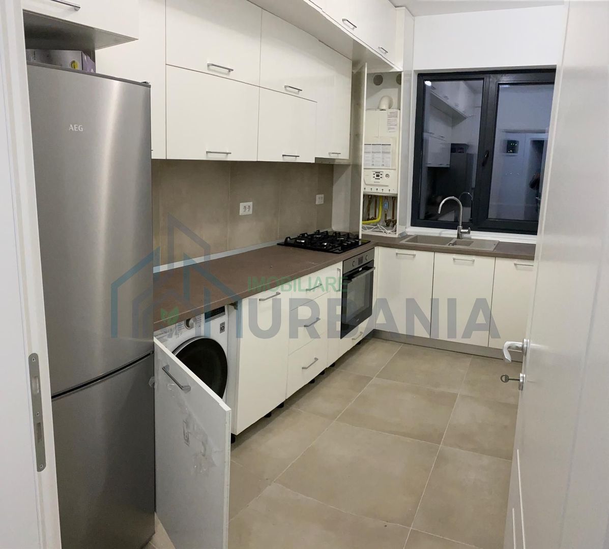 Pacurari apartament 2 camere cu parcare subterana - Poză 4