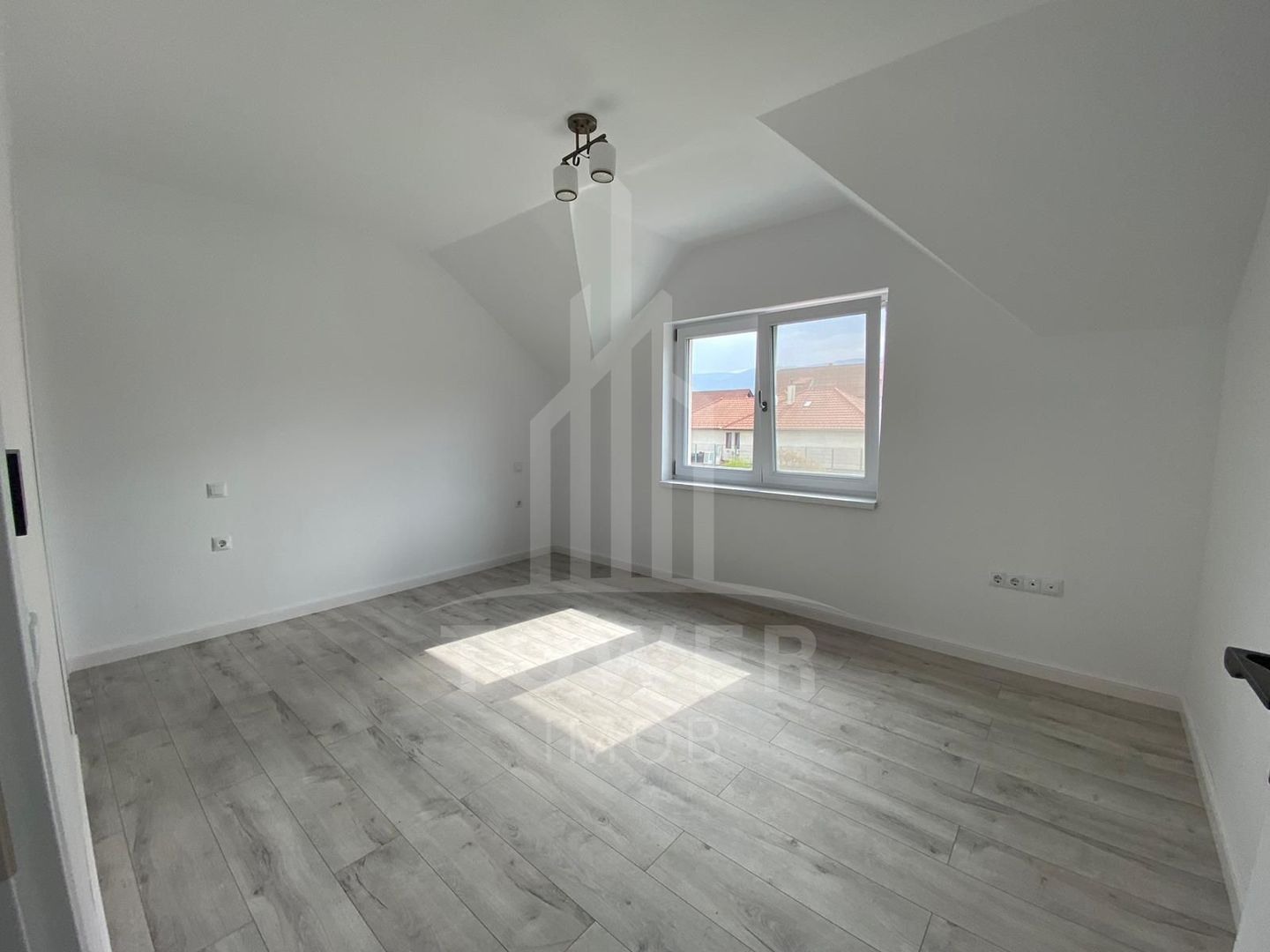 Casă nouă de închiriat,  4 camere | Prima închiriere | Cisnădie - Poză 8