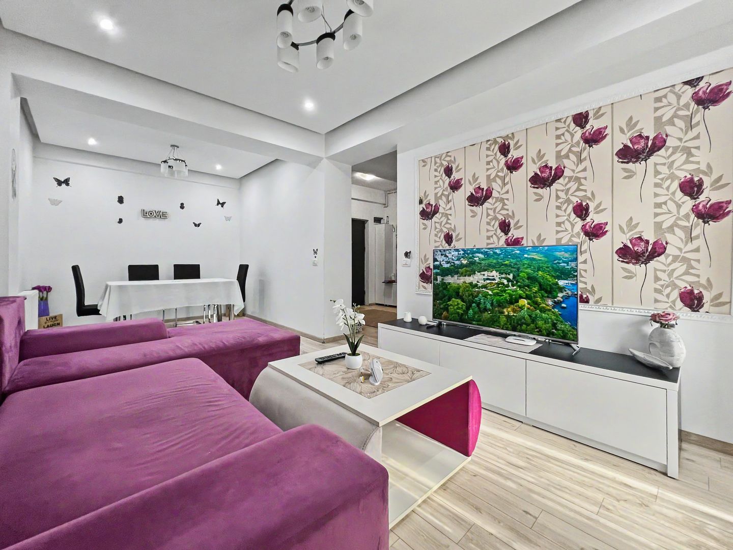 ENERGIA (COD 05) - Un apartament luminos, exact unde orașul se mișcă - Poză 1