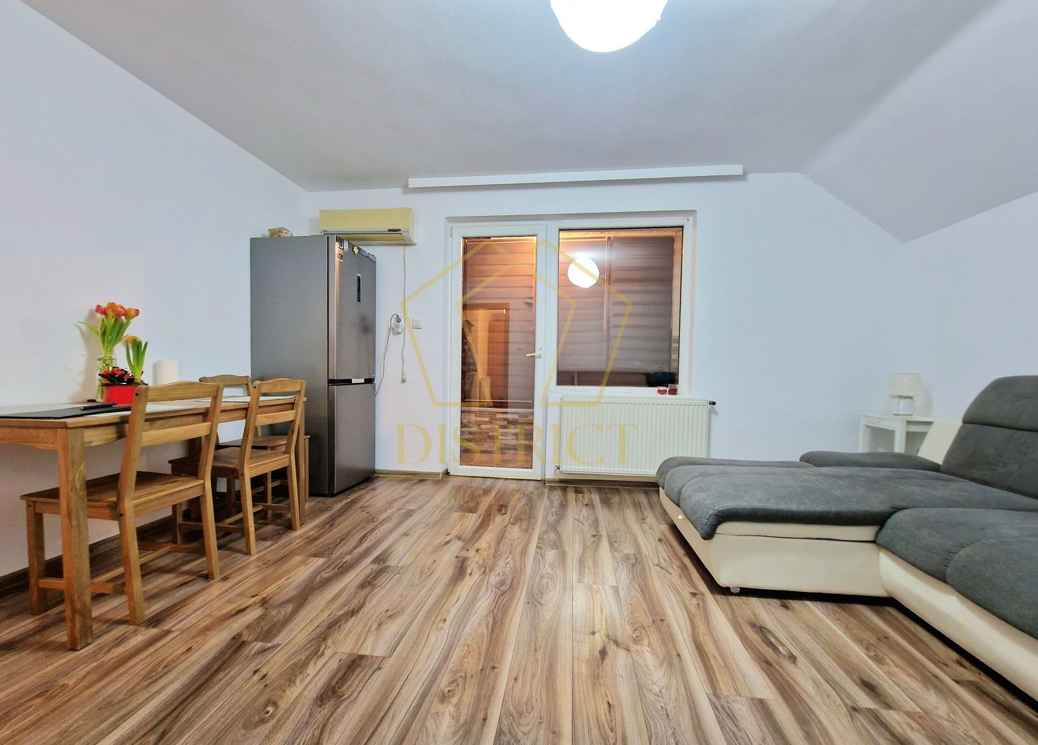 Apartament cu 3 camere si dressing | Mosnita Noua | Castel Royal - Poză 3