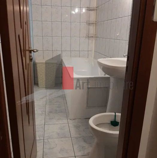 Inchiriere 2 Camere Vitan Mall - Poză 3