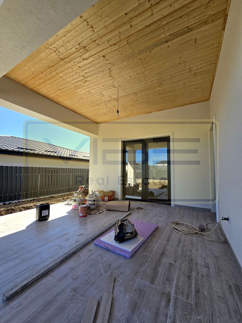 Casa parter - 4 camere - Nemobilata/partial / complet - Miroslava - Poză 1