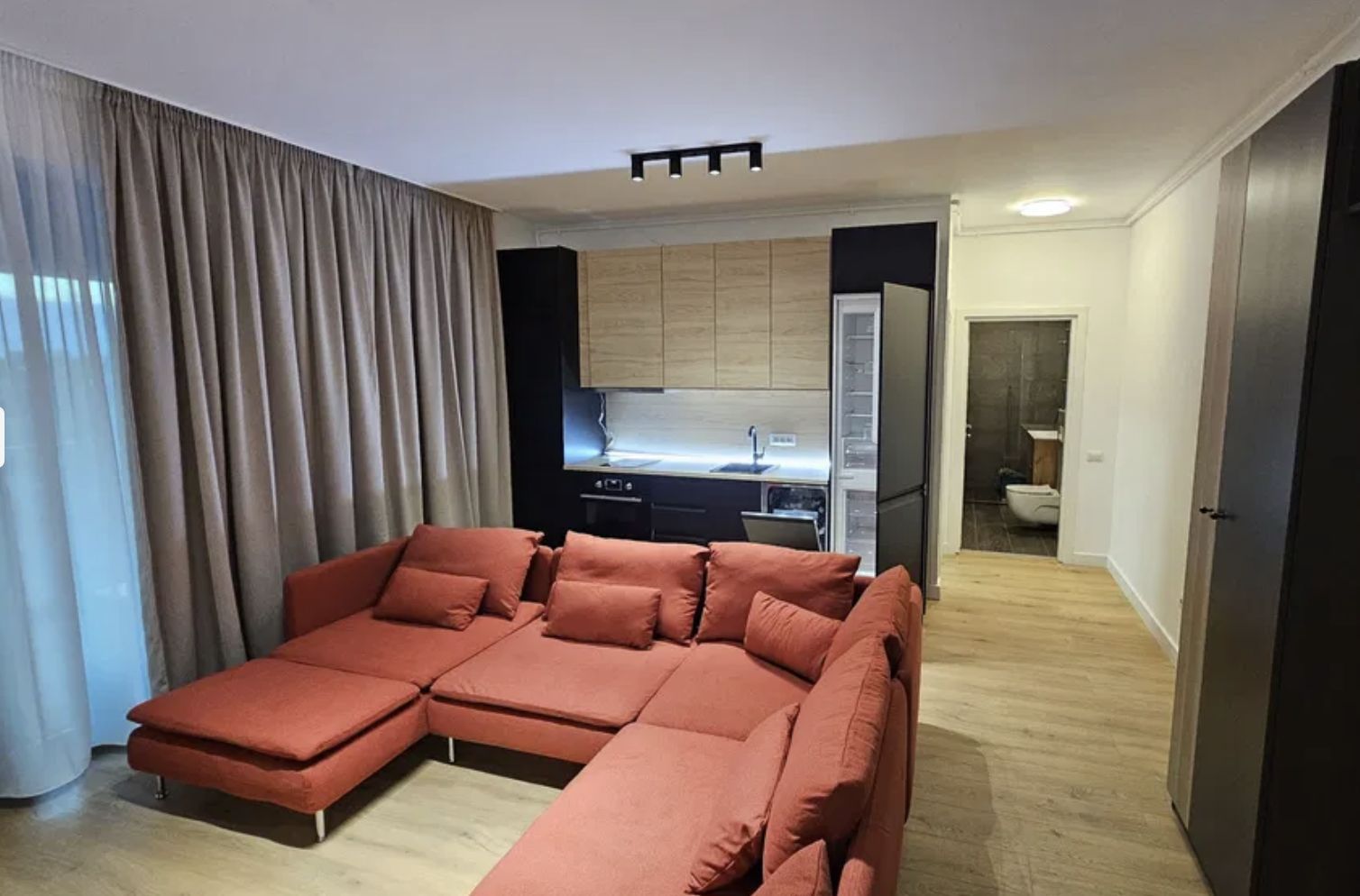 De închiriat apartament modern în clădirea Blue Bike Pipera - Poză 1