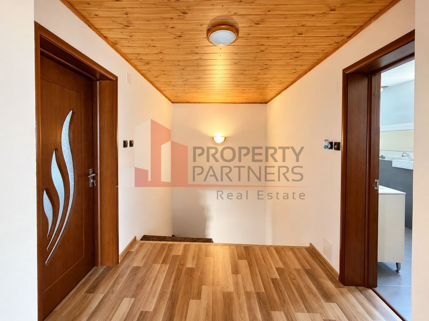 Casă tip duplex, renovată integral, în Cristian – Brașov - Poză 11