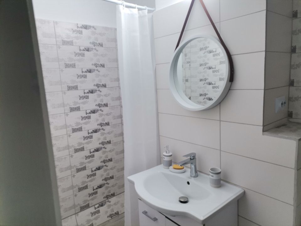 Inchiriere apartament3 camere de Lux, Ultracentral, Nou - Poză 5