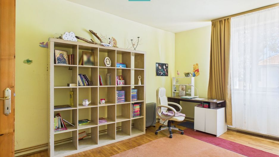 Casă cu 4 camere și teren de 1450 mp în Aradul Nou - Poză 6