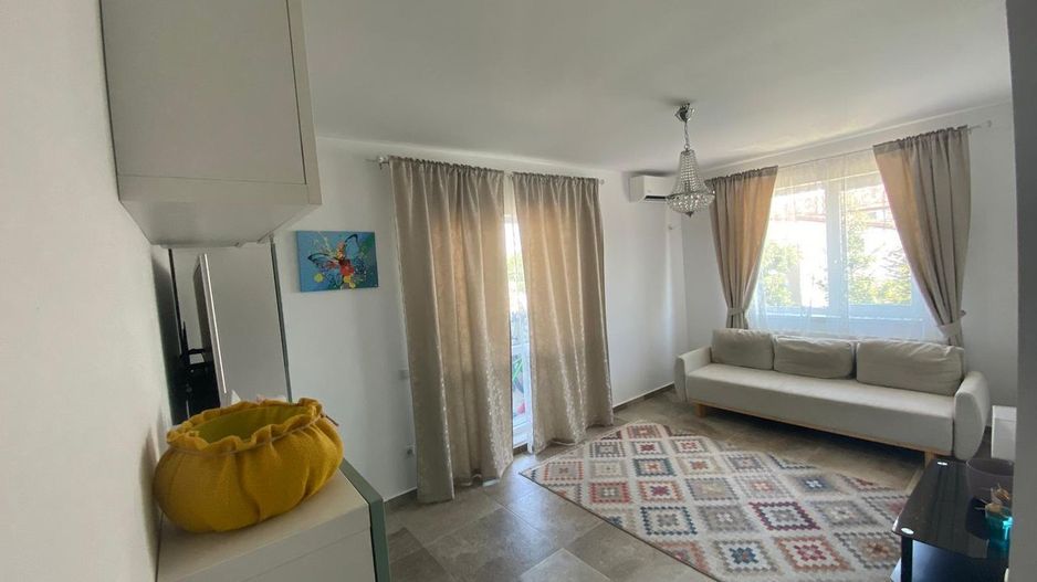 Vânzare apartament de 3 camere decomandat in Chiajna cu parcare - Poză 1