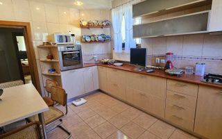 Apartament 3 camere, zona centrala zona Ramada. - Poză 1