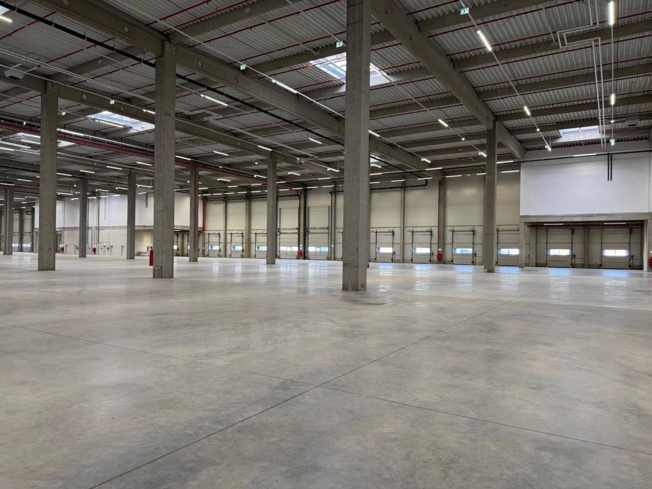 Hală industrială de închiriat Arad ZI West A1, acces TIR, Su 5114 mp - Poză 1