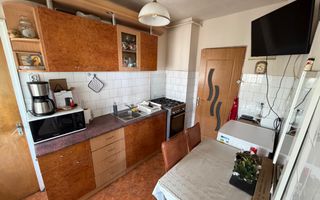 Apartament 2 camere, decomandat - zona Cetate - Poză 4