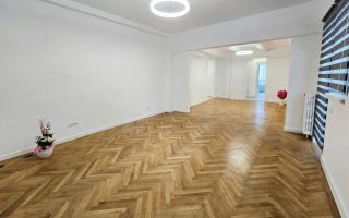 Închiriez apartament 4 camere, nemobilat, Unirii - Poză 2