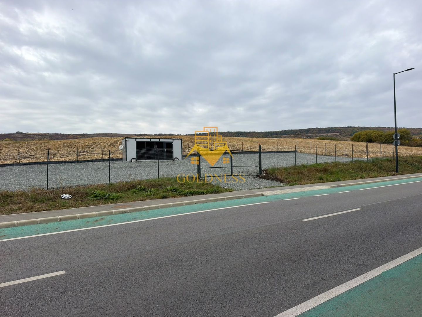 TEREN, 1000 MP, FRONT 57 ML,CONTAINER BIROU, VALEA CHINTAULUI - Poză 1