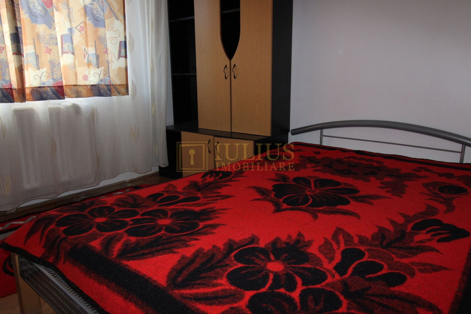 3 camere, situat in Complexul Studentesc, centrala proprie, familie, studenti - Poză 9