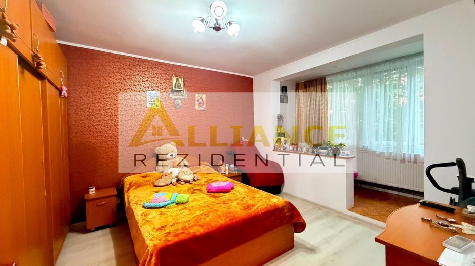 Metrou Aparatorii Patriei ~ Apartament 3 camere decomandat - Poză 8