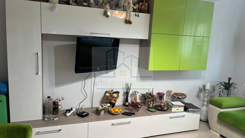 Apartament 3 camere decomandat et 1/4 2 bai loc de parcare inclus in pret - Poză 3