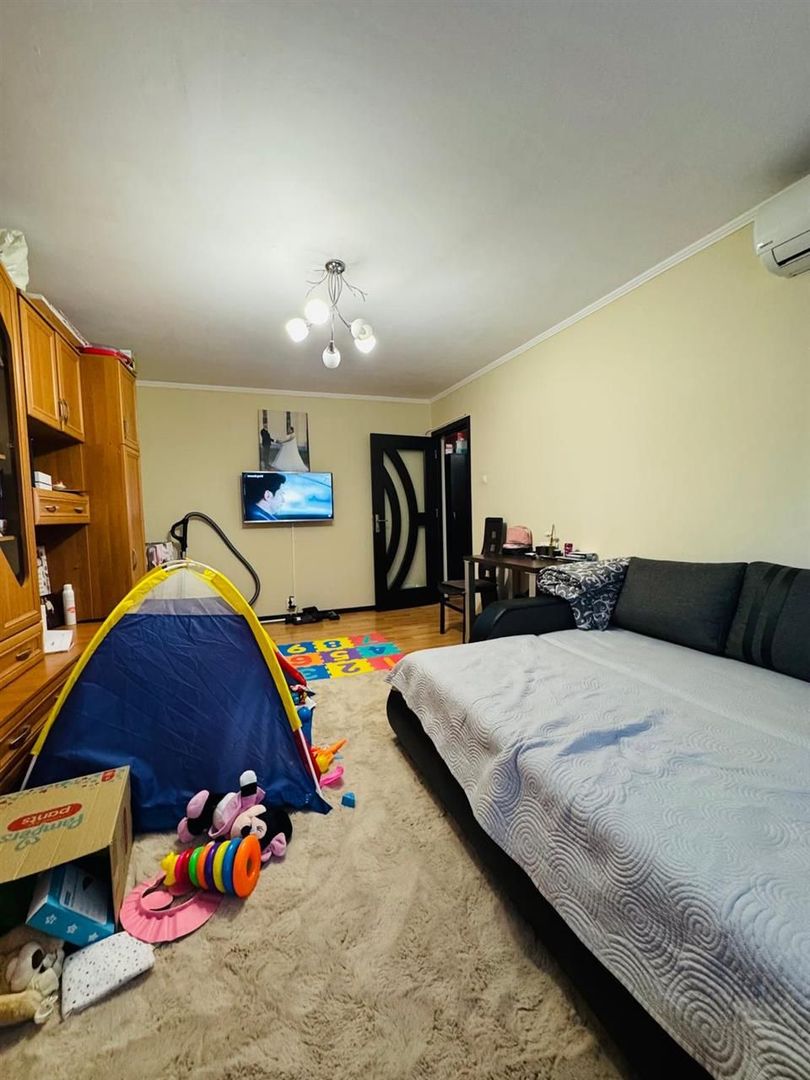 Apartament cu 2ï¿½camere decomandat Nufaru - Poză 1