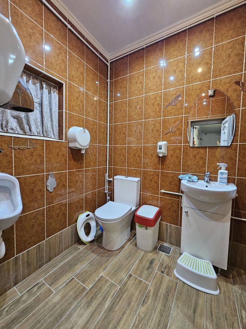 Spatiu de inchiriat 120 mp utili Campina central! - Poză 16