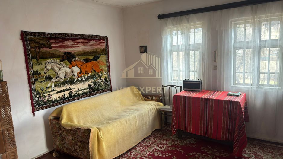 CASĂ  MUSCELEANA P+E 80 MP, TEREN 1500 MP, CAMPULUNG - Poză 3