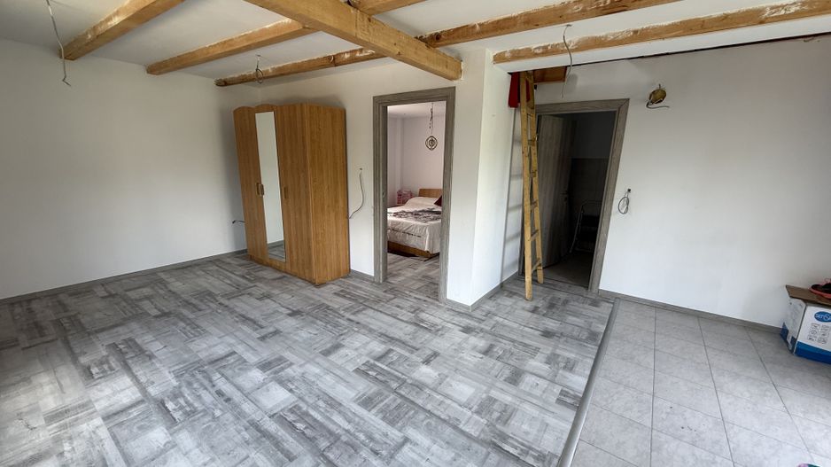 Casă renovată Slobozia -Câmpina + teren intravilan 526 mp - Poză 2