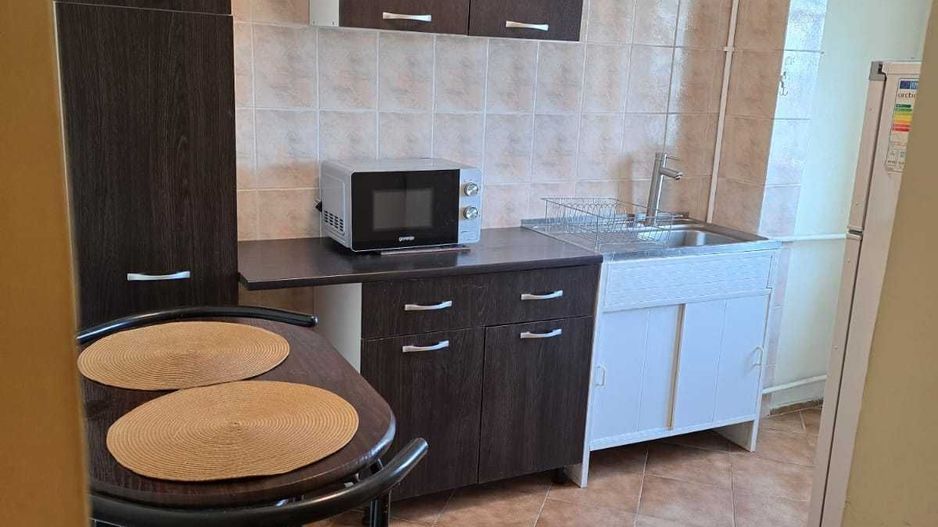 Vanzare Apartament 2 Camere Bd. Decebal - Între Piața Alba Iulia Și Metrou Munci - Poză 1