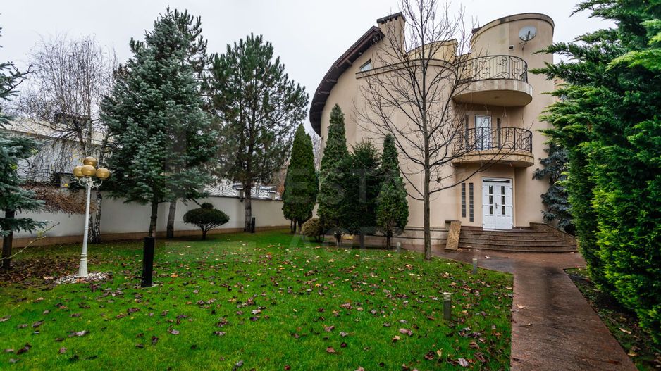 Chirie, casă, 3 nivele, strada Ghidighici, Buiucani - Poză 1