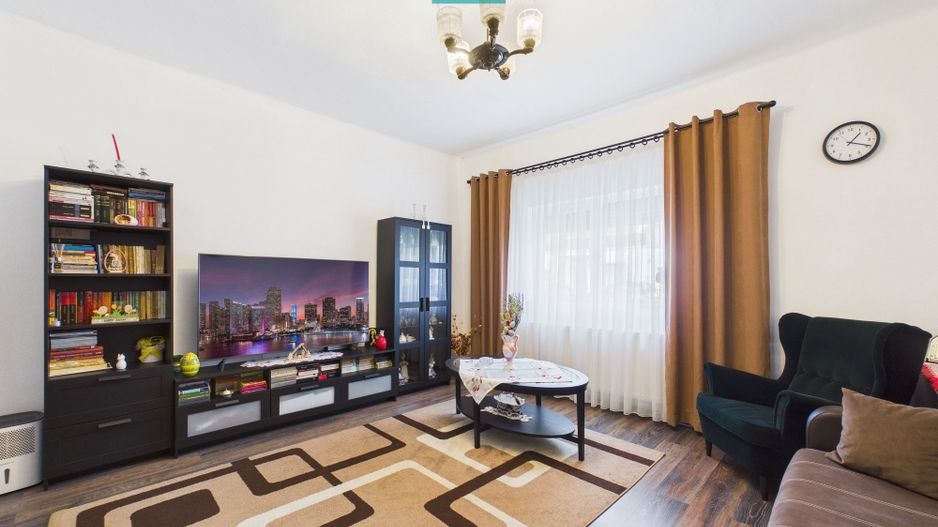 Casă 3 camere, 544 mp teren, Gai, curte + garaj - Poză 1