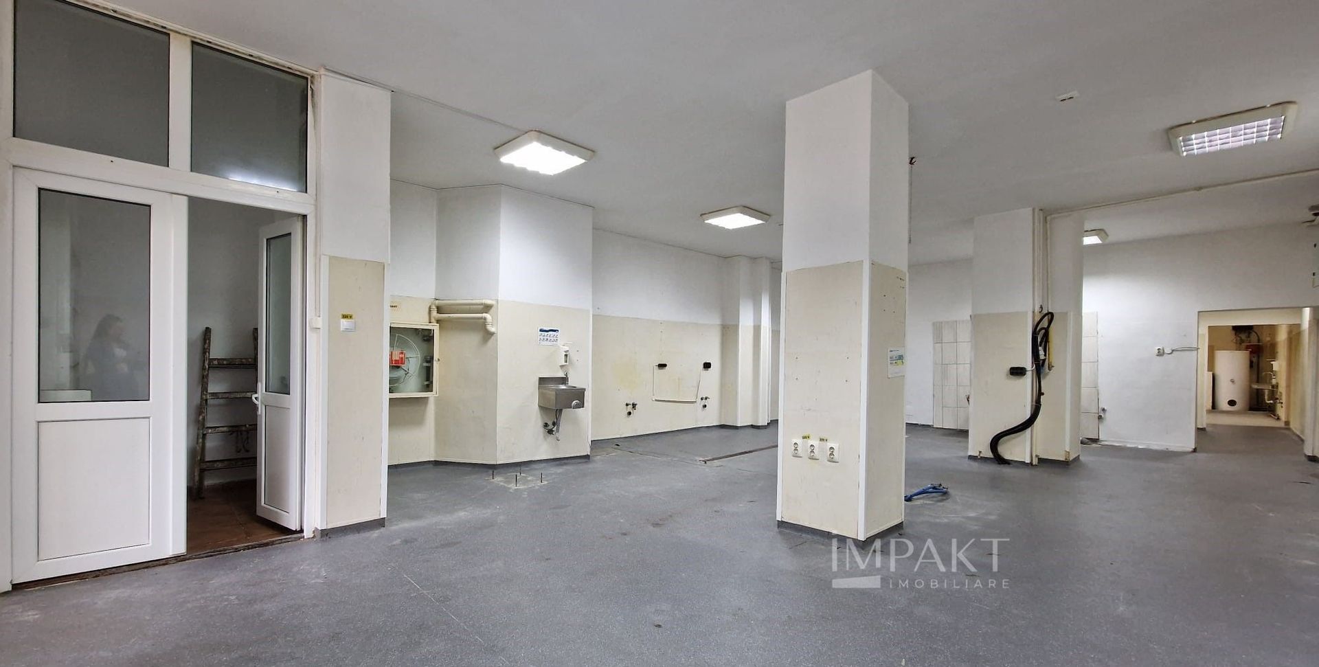 Vanzare spatiu comercial Manasur! - Poză 1