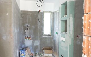 VANZARE CASA CU TEREN 800MP CORBEANCA PADURE - Poză 12