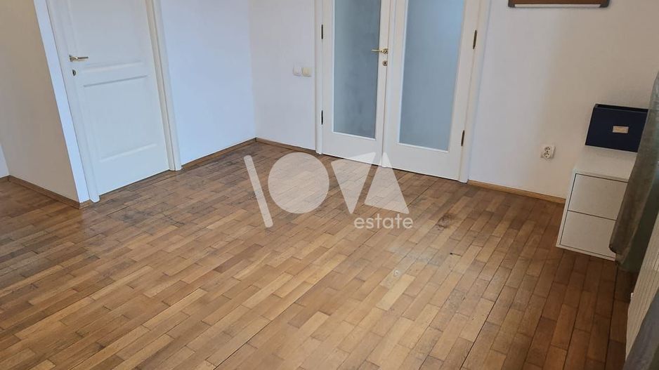 De închiriat: vilă interbelică - stradal - Berzei-190 mp utili - Curte - Poză 9