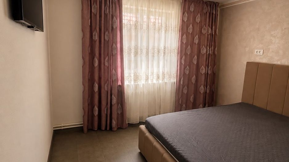 Casa renovata anul trecut  cu 1100 mp de teren in localitatea Les - Poză 8