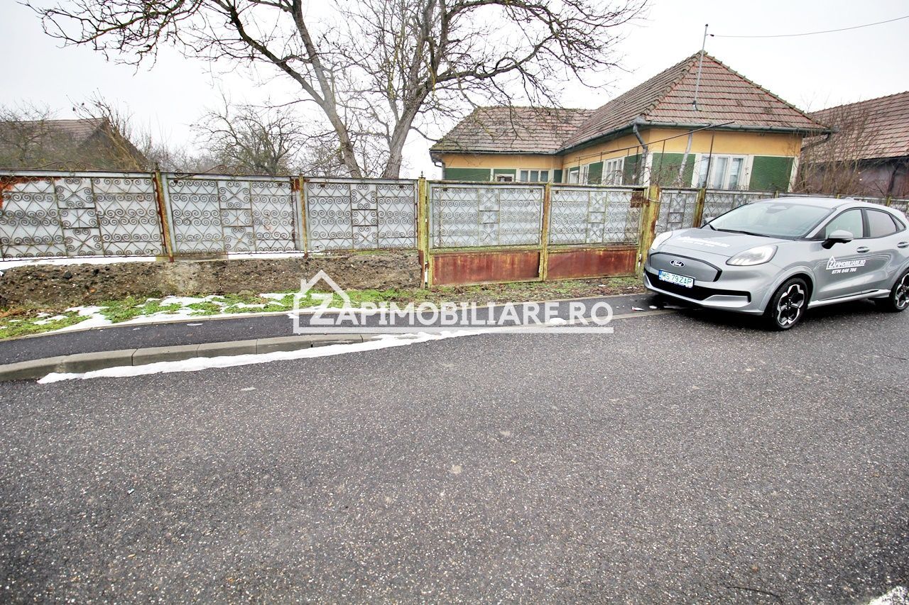 Casa 3 camere,1 baie,100 mp, 2.700 mp teren,0% comision - Poză 2