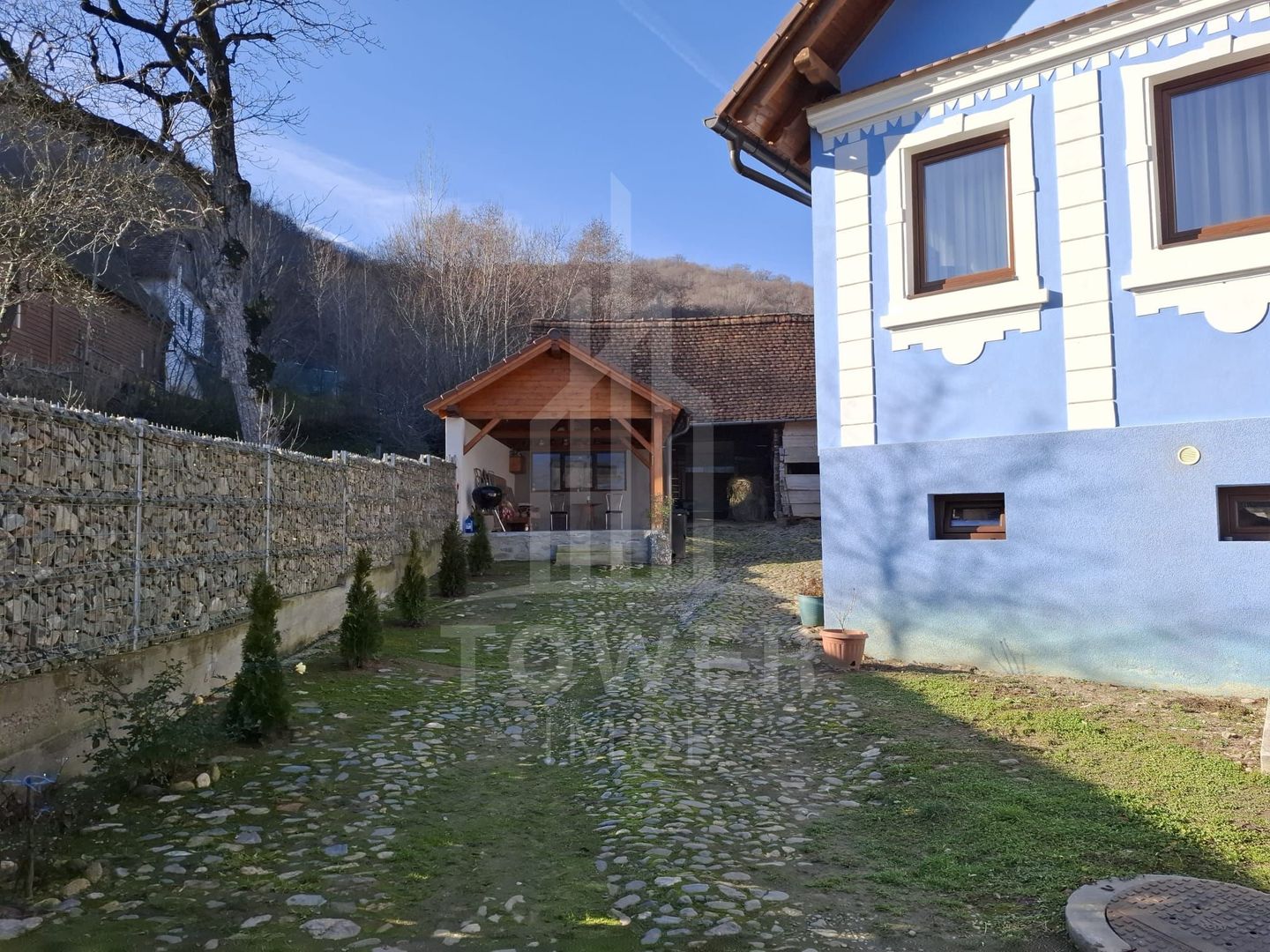 Casa renovata in Fantanele - Poză 4