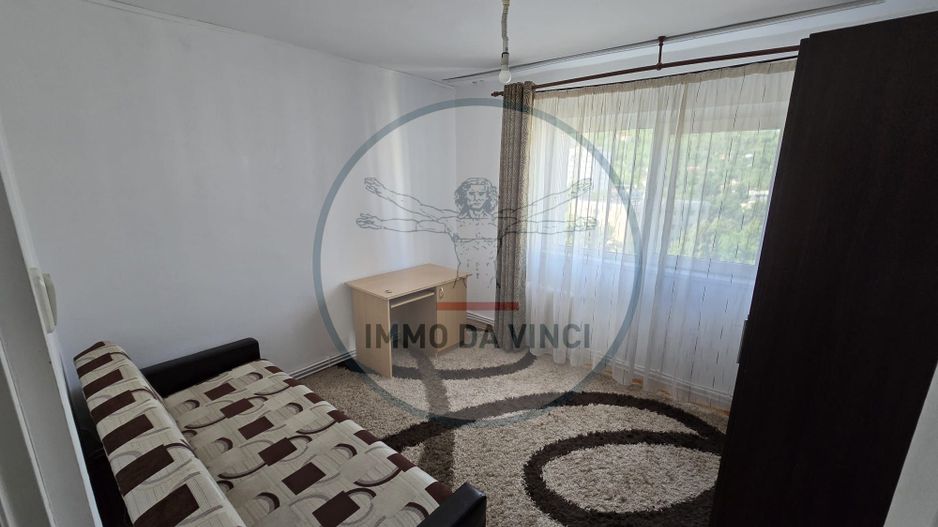 închiriez apartament cu două camere decomandate - Poză 3