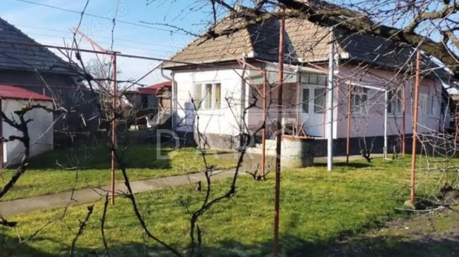 Vând casă în Cristești - Poză 1