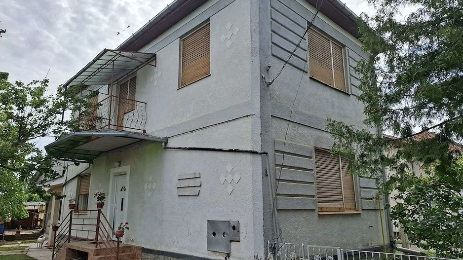 BRASADAS vinde casa in zona Piata de vechituri - Poză 1