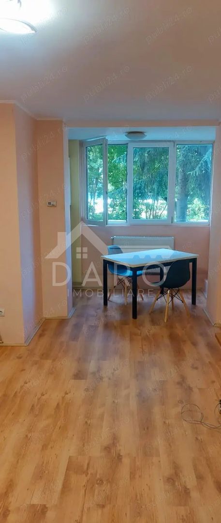 Garsonierea Aleea Carpati - Poză 1