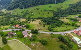 Aproape 4.000 mp, in fascinatia decorului montan, Bran, Moieciu de Jos, Brasov - Poză 9