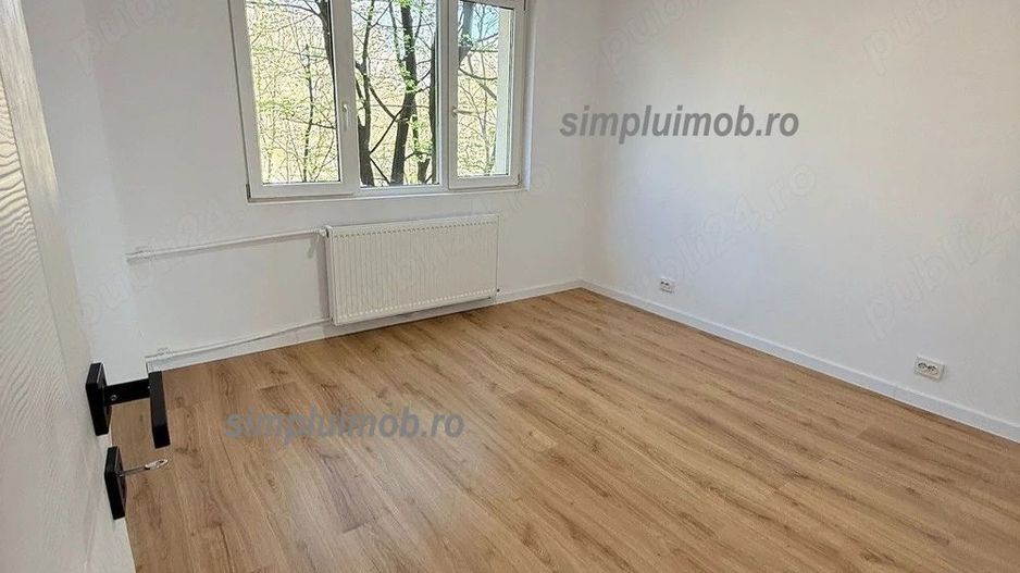 Proaspat renovat decomandat spatios 3 camere Berceni Grand Arena - Poză 2