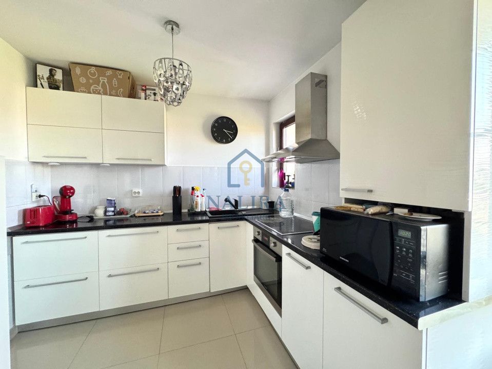 Apartament cu 3 camere de vanzare pe 2 nivele, spatios - Victoriei - Poză 3