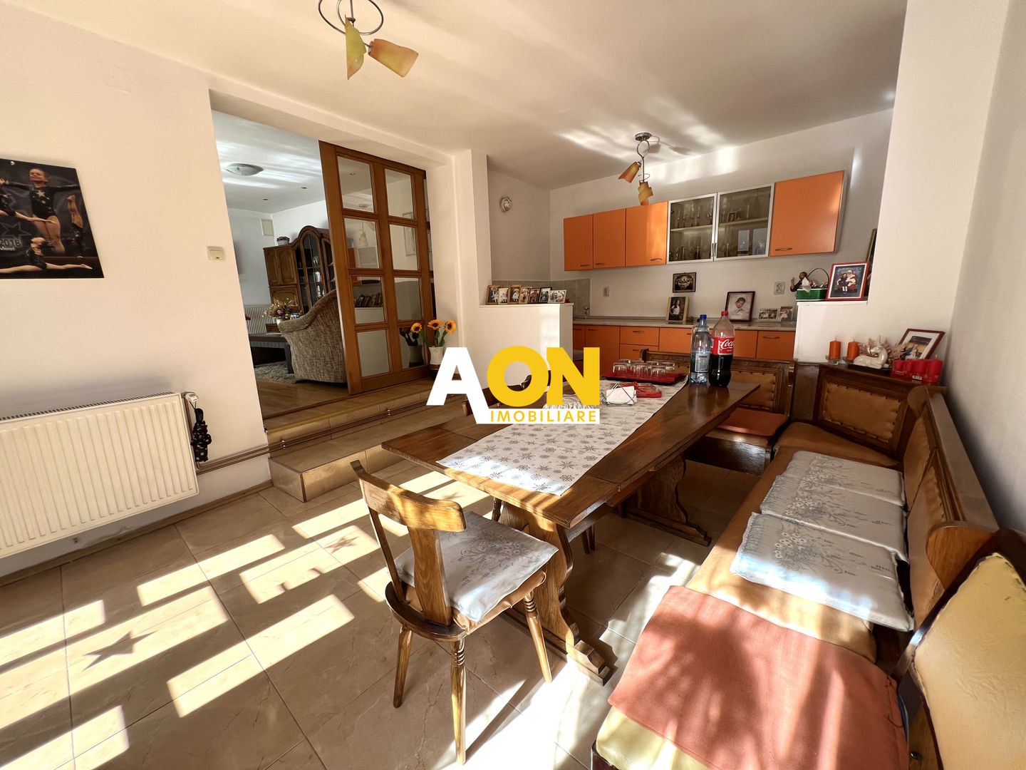 Casa de vanzare pretabila 2 familii, garaj, livada, comuna Pianu - Poză 4