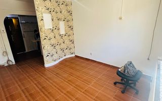 Garsoniera parter zona Blascovici, bloc izolat - Poză 2
