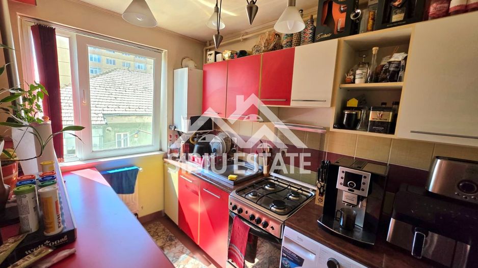 Apartament la mansarda Vasile Aaron - Poză 3