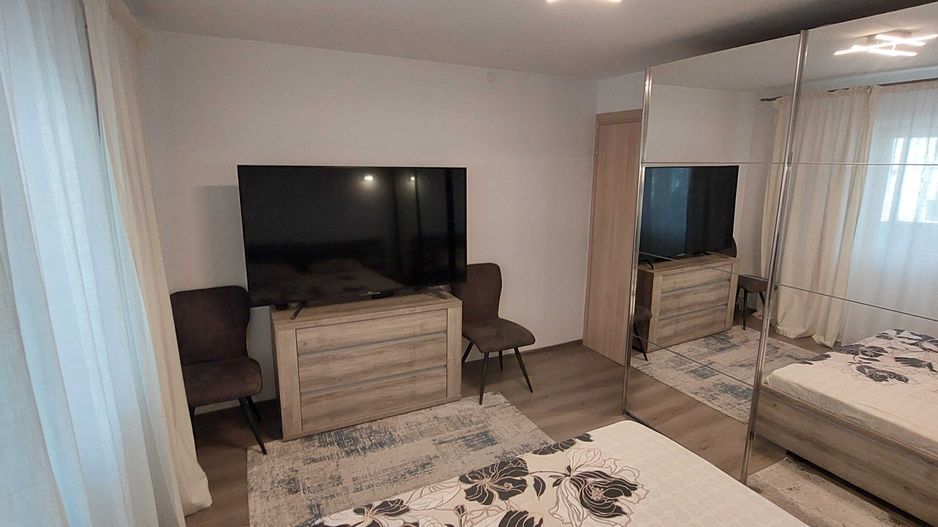 Apartament 3 camere Unirii - Decebal | Centrala proprie | Parcare - Poză 3