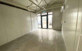 Spatii comerciale de inchiriat, Piata Delfinului - Poză 2