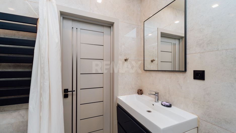 Apartament cu 2 camere în centrul Chișinăului | Lev Tolstoi | Complet mobilat și utilat - Poză 11