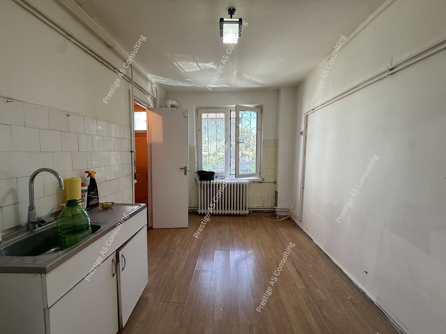 Apartament 4 camere, parter inalt zona Punctele Cardinale - Central - Poză 5