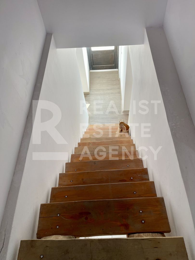 De vânzare – Clădire impresionantă, 11 camere, 9 dormitoare, Păcurari - Poză 29