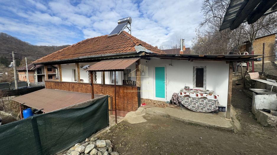 CASA 3 CAMERE TEREN 1250 MP CAMPULUNG - Poză 12